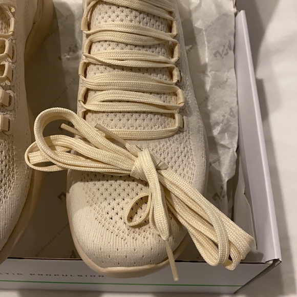 COPY - Women’s BRAND NEW never worn APL TechLoom Breeze - Picture 5 of 10